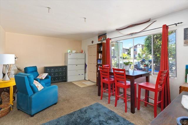 3575 Madison St, Carlsbad CA: https://media.crmls.org/mediaz/1843fc1f-bbd5-4f16-b43c-8bfc2c7533bf.jpg