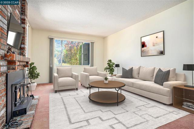 3323 Diablo Cir, Pinole CA: https://media.crmls.org/mediaz/184492fe-ab0a-4d09-935c-e891e5b21c7b.jpg