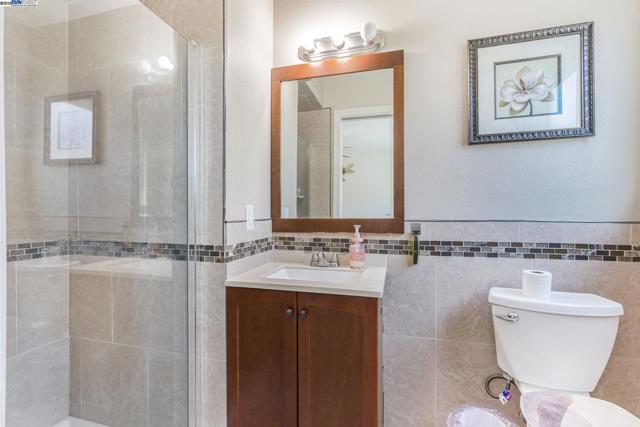 548 Sonoma Ave, Livermore CA: https://media.crmls.org/mediaz/18462287-3bb8-4eac-bad5-c15926021741.jpg