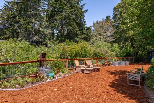 18050 Highway 1,  CA: https://media.crmls.org/mediaz/18464f3c-52a6-4684-8d21-cee25457f875.jpg