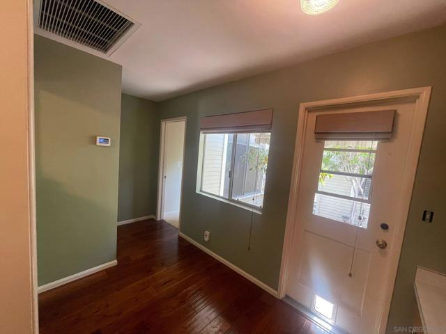 4742 Idaho St, San Diego CA: https://media.crmls.org/mediaz/18466803-1a4a-4ccd-9904-0c116d3dbd60.jpg