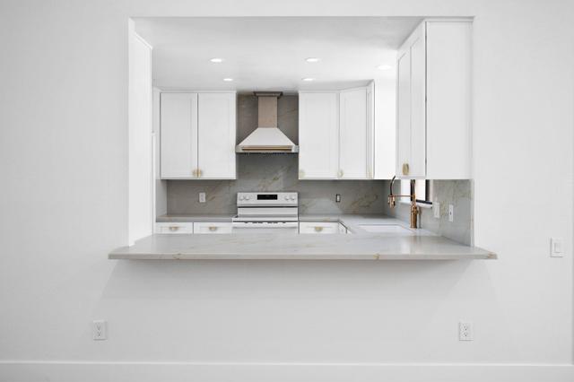 10403 Sunningdale Drive, Rancho Mirage CA: https://media.crmls.org/mediaz/18469dc3-f190-4cd4-8f8d-e99bbe40a8ff.jpg