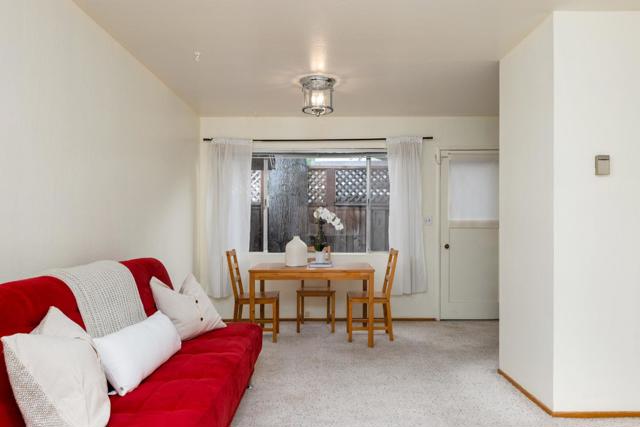 643 Channing Avenue, Palo Alto CA: https://media.crmls.org/mediaz/18471db0-6e73-499c-9c3d-75dd2e7ce172.jpg