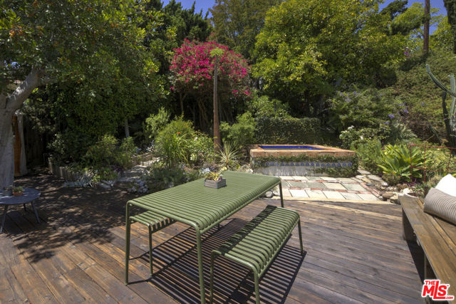 2961 Effie Street, Los Angeles CA: https://media.crmls.org/mediaz/18474f75-2436-4597-899b-10381894fc6d.jpg