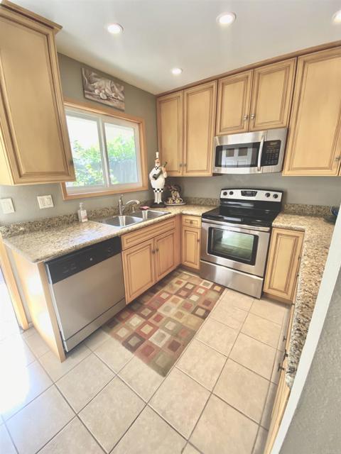 Detail Gallery Image 21 of 22 For 34354 Laura Way, Rancho Mirage,  CA 92270 - 3 Beds | 2 Baths