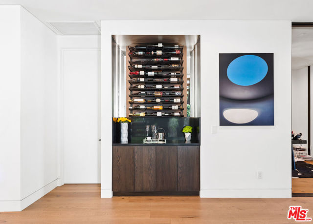 849 N Spaulding Avenue, Los Angeles CA: https://media.crmls.org/mediaz/18481f56-31ef-4cf9-803b-93d18e6d3606.jpg
