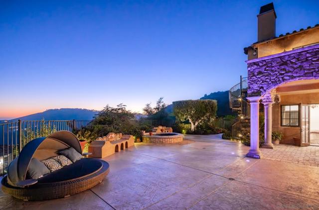 18113 El Brazo, Rancho Santa Fe CA: https://media.crmls.org/mediaz/1848256f-7a8b-4088-be54-ea269acaf53a.jpg