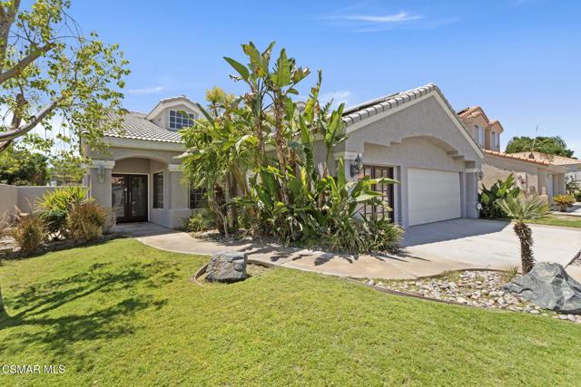 41985 Hemingway Court, Palm Desert CA: https://media.crmls.org/mediaz/18497731-72c4-428c-825f-a666f32386a3.jpg