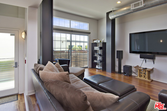 5350 PLAYA VISTA Drive 19, Playa Vista, CA 90094