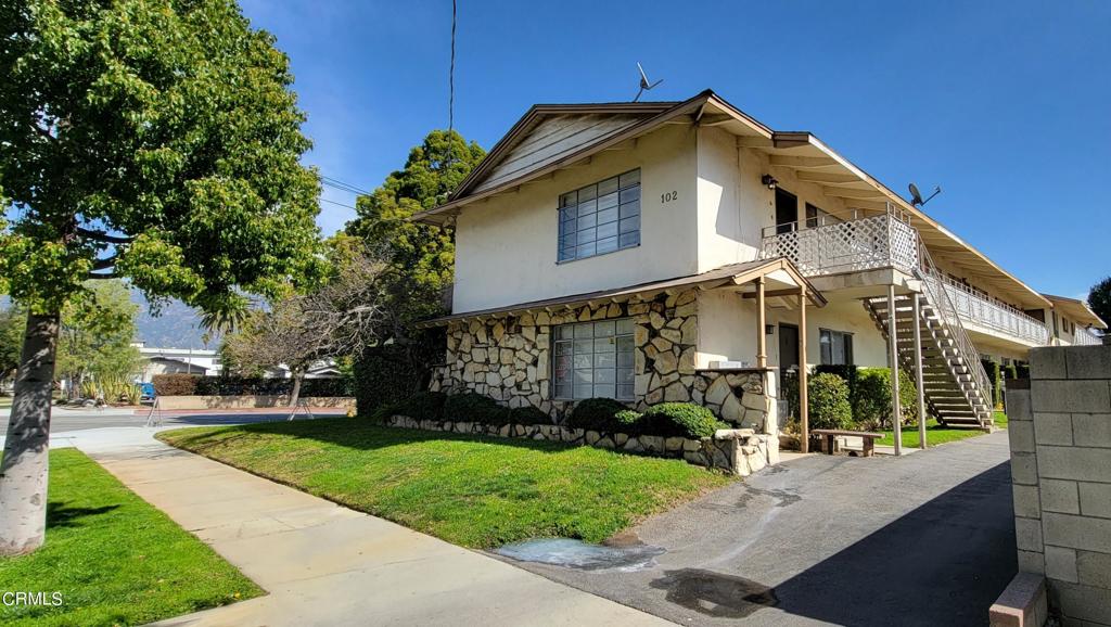 102 N Holliston Avenue, Pasadena, CA 91106
