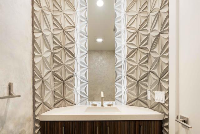 Detail Gallery Image 17 of 22 For 410 Milagrosa Cir, Chula Vista,  CA 91910 - 5 Beds | 4/1 Baths