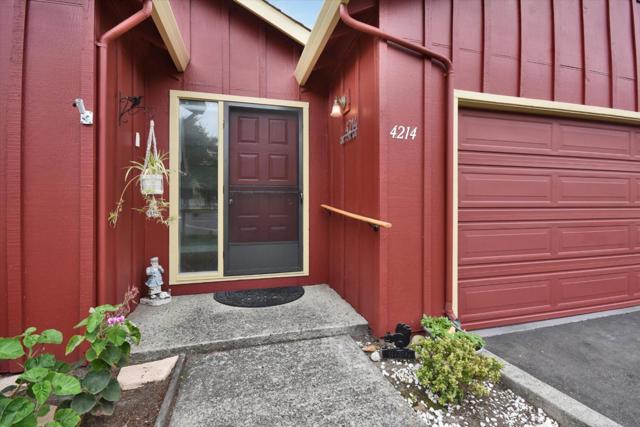 4214 Gull Cove Way, Capitola CA: https://media.crmls.org/mediaz/184b8d81-f636-4b03-89c7-6af6a2dd36ae.jpg