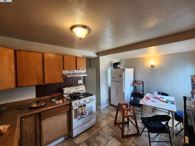 9499 E St, Oakland, California 94603, ,Multi-Family,For Sale,E St,41075656