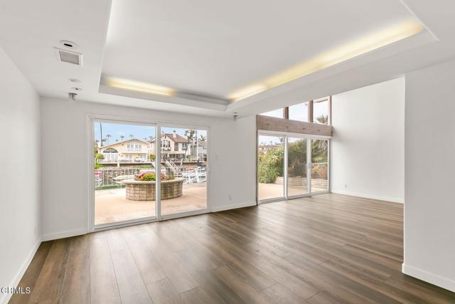 Detail Gallery Image 8 of 34 For 2957 Seaview Ave, Ventura,  CA 93001 - 5 Beds | 3 Baths