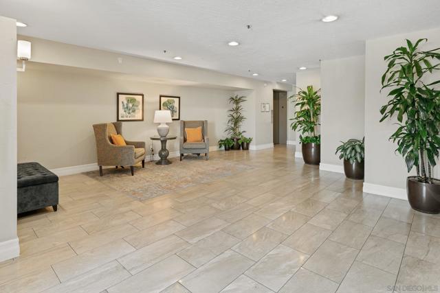 2445 Brant St, San Diego CA: https://media.crmls.org/mediaz/184ddb13-350c-457a-8f1e-790d284d1dba.jpg