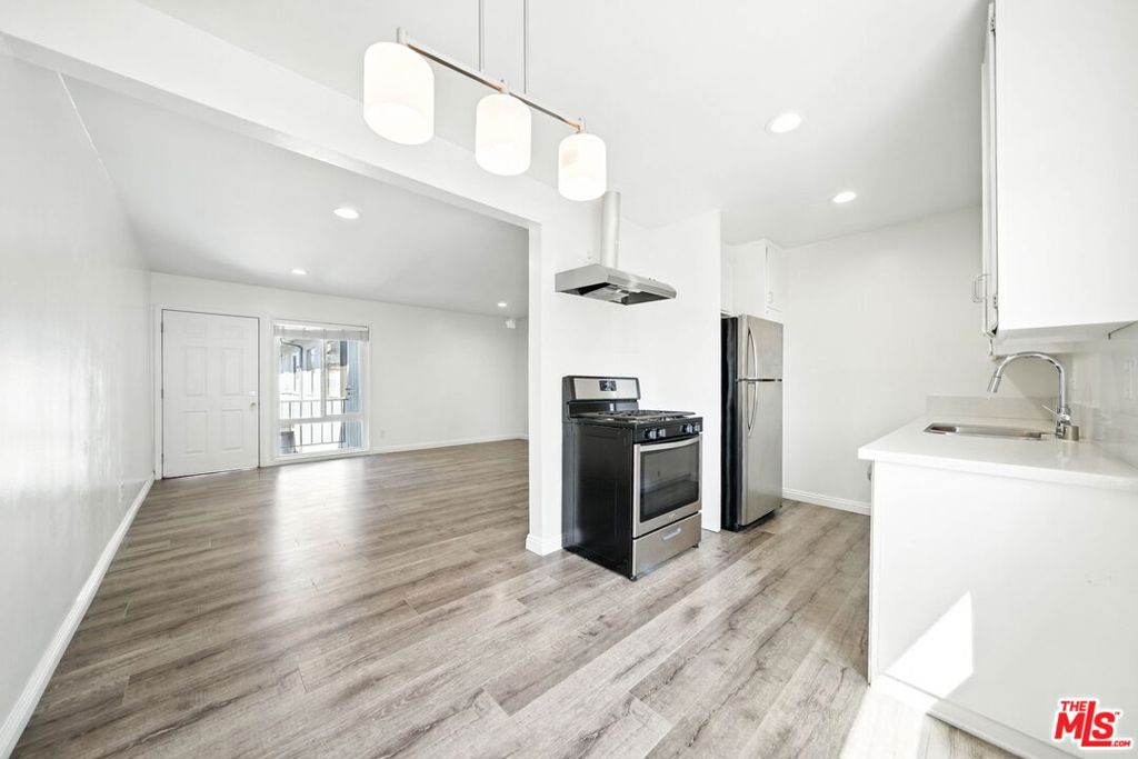 510 Pacific Avenue #7