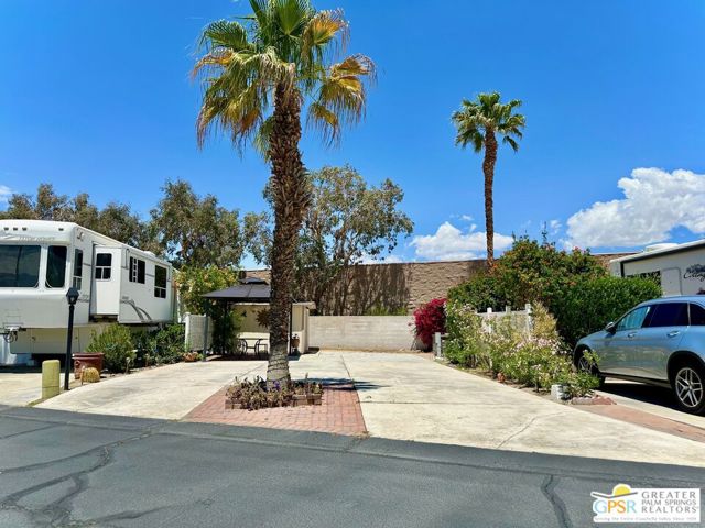 69801 Ramon Road, Cathedral City CA: https://media.crmls.org/mediaz/184e5fa8-280c-4279-869b-51913f5744e0.jpg