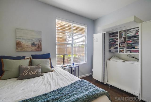 3534 Caminito El Rincon, San Diego CA: https://media.crmls.org/mediaz/184ebdd1-9ef1-4e49-a51a-3dd42499e8d9.jpg