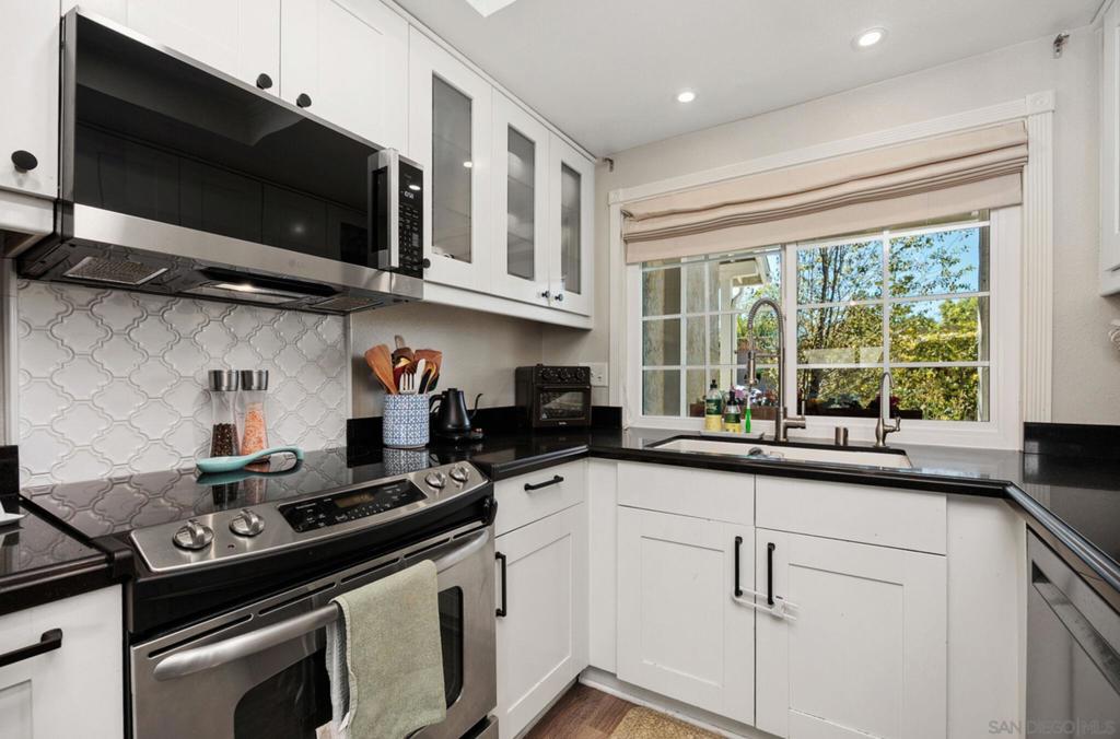 1971 Azure Way - photo 10