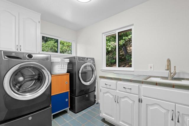 3580 Misty Lane, Aptos CA: https://media.crmls.org/mediaz/184fb3db-026c-4746-afd7-47216ca51e41.jpg