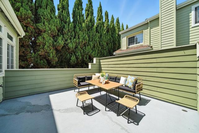 1151 La Rochelle Terrace, Sunnyvale CA: https://media.crmls.org/mediaz/184fc2d3-a63c-4530-919f-da89561bdbf4.jpg