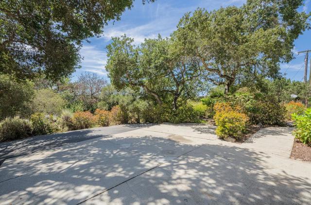 158 Echo Valley Road, Prunedale CA: https://media.crmls.org/mediaz/18507e24-2888-4aed-a97e-6ee2c87d81d4.jpg