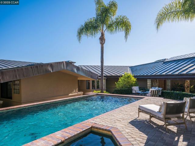 21 Deer Oaks Ct, Pleasanton CA: https://media.crmls.org/mediaz/18519195-7607-48ab-8381-da31fde484b5.jpg