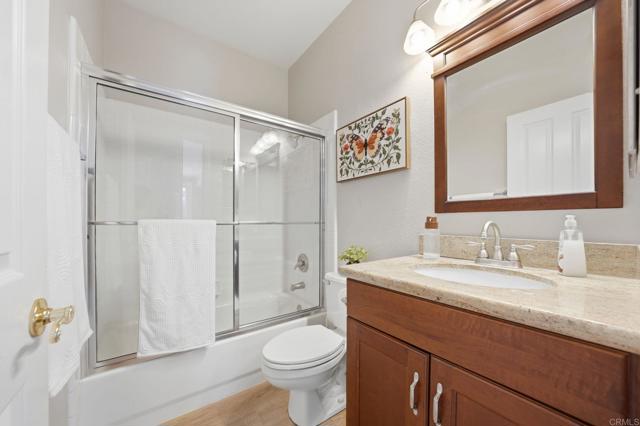 Detail Gallery Image 22 of 68 For 1921 Cresthaven Dr, Vista,  CA 92084 - 4 Beds | 3 Baths