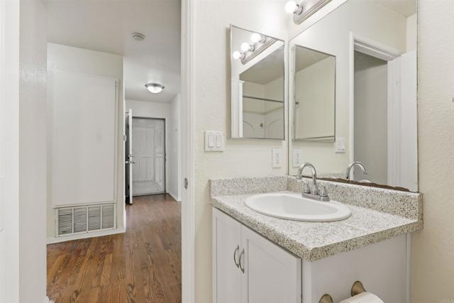 Detail Gallery Image 11 of 32 For 3285 Ocean View Blvd #22,  San Diego,  CA 92113 - 3 Beds | 2 Baths