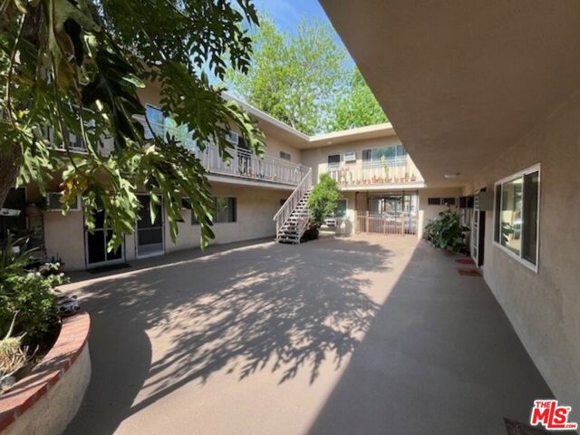 7353 Corbin Avenue photo 3