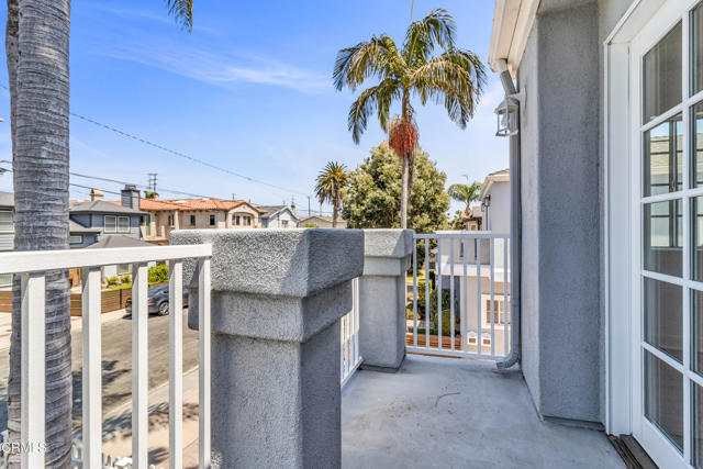 Detail Gallery Image 25 of 43 For 2512 Huntington Ln a,  Redondo Beach,  CA 90278 - 4 Beds | 2/1 Baths