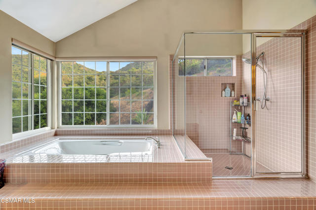 32834 Barrett Drive, Westlake Village CA: https://media.crmls.org/mediaz/18536880-b0c5-4a31-ba03-77bb8e572477.jpg