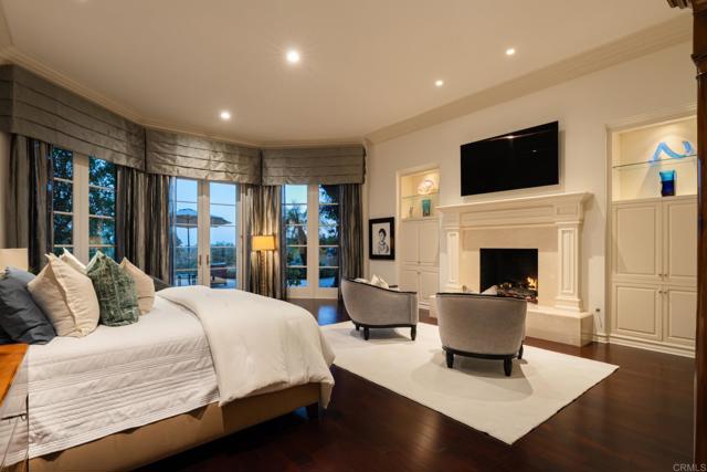 6565 Calle Reina, Rancho Santa Fe CA: https://media.crmls.org/mediaz/18545166-8afe-4016-8733-478f321809fb.jpg