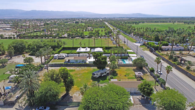 81514 Avenue 50, Indio CA: https://media.crmls.org/mediaz/1854a42e-ccf9-4690-b213-c176e7086a97.jpg