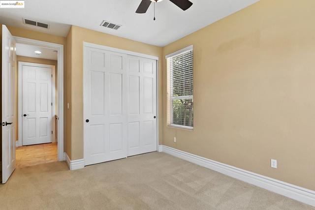 1101 Lafite Ct, Brentwood CA: https://media.crmls.org/mediaz/18551754-a2fd-4a32-97b9-295b50491b11.jpg