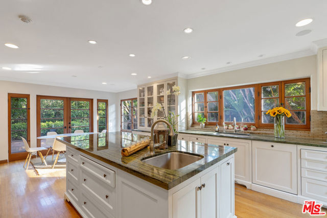 221 S Beverly Glen Boulevard, Los Angeles CA: https://media.crmls.org/mediaz/1855527a-b0e2-4c14-b0c3-e71921ccca37.jpg