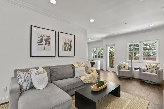 1246 Hoover Street, Menlo Park CA: https://media.crmls.org/mediaz/1855da7f-f289-46a3-a6eb-97f713fc4571.jpg