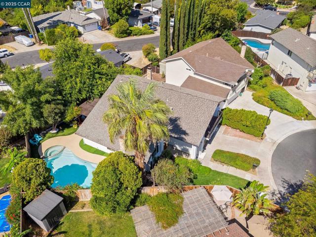 4516 Spring Valley Way, Concord CA: https://media.crmls.org/mediaz/18563745-6c75-459d-afd5-3b182903f464.jpg