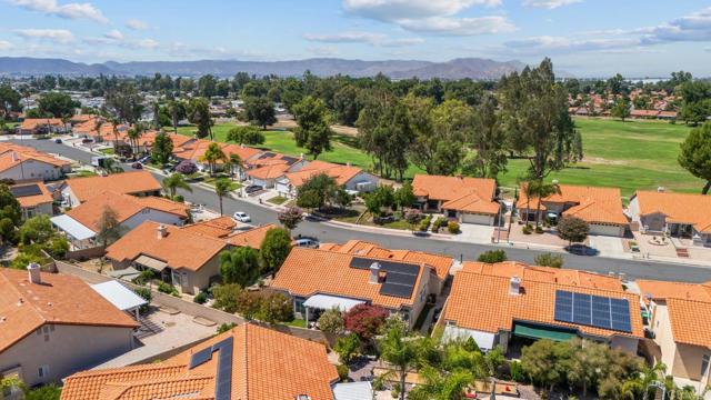 Detail Gallery Image 33 of 34 For 1999 Pecan Tree St, Hemet,  CA 92545 - 4 Beds | 2/1 Baths