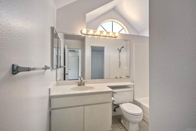 1723 Calle Platico, Oceanside CA: https://media.crmls.org/mediaz/1856a3cd-0d5e-49cf-9e6a-be71570b0836.jpg