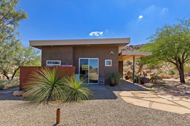 8744 Star Lane, Joshua Tree CA: https://media.crmls.org/mediaz/18575b47-afe1-4bc2-aa90-9ab0e00d4a9d.jpg