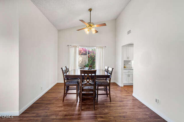 1942 Chalon Street, Newbury Park CA: https://media.crmls.org/mediaz/18578da1-f123-4be4-85a7-a7e017df13f7.jpg