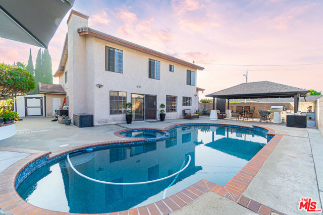 7637 Brunache Street, Downey CA: https://media.crmls.org/mediaz/185840b7-bd63-45fb-a203-d511d86c4fb1.jpg