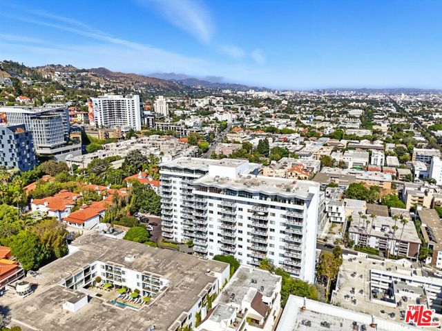 1155 N La Cienega Boulevard, West Hollywood CA: https://media.crmls.org/mediaz/18589f09-ba8b-4130-95b5-734099b8a8cc.jpg