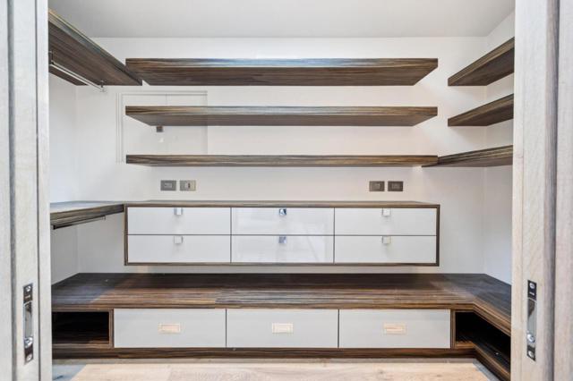 22 Grove Drive, Portola Valley CA: https://media.crmls.org/mediaz/18596d2a-7e3f-4366-b24e-0835477ffa5e.jpg