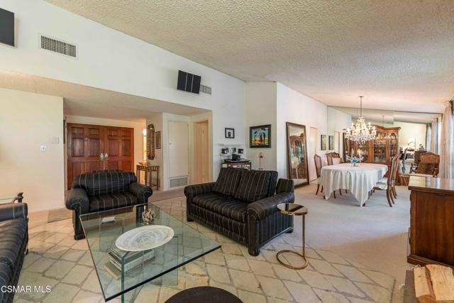 20418 Miranda Street, Woodland Hills CA: https://media.crmls.org/mediaz/18598187-b735-4533-ad44-fafb59f7dbb9.jpg
