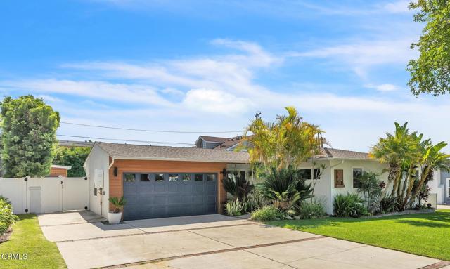 208 Fowler Drive, Monrovia CA: https://media.crmls.org/mediaz/1859b6b7-9e35-419a-b387-6045a2c483bd.jpg