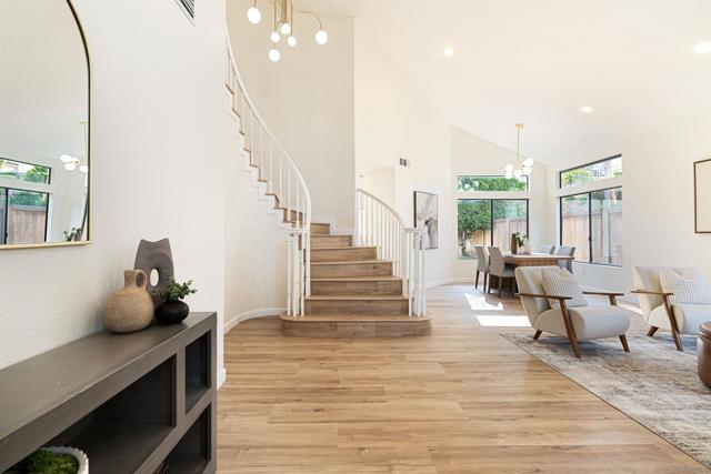 2064 White Birch Dr, Vista CA: https://media.crmls.org/mediaz/1859bd49-9487-4756-86d7-efe5728ff649.jpg