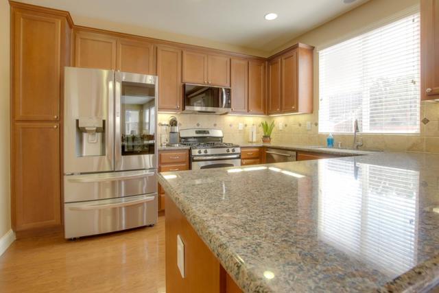 1251 Mulberry Street, Hollister CA: https://media.crmls.org/mediaz/1859c77c-1104-4494-954a-3e3839507224.jpg