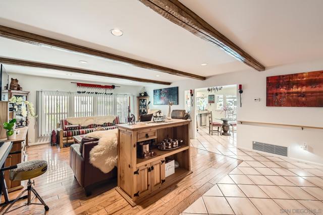 9373 GOYETTE PLACE, Santee CA: https://media.crmls.org/mediaz/185a5ce7-99dd-425e-94c4-078559c42a38.jpg